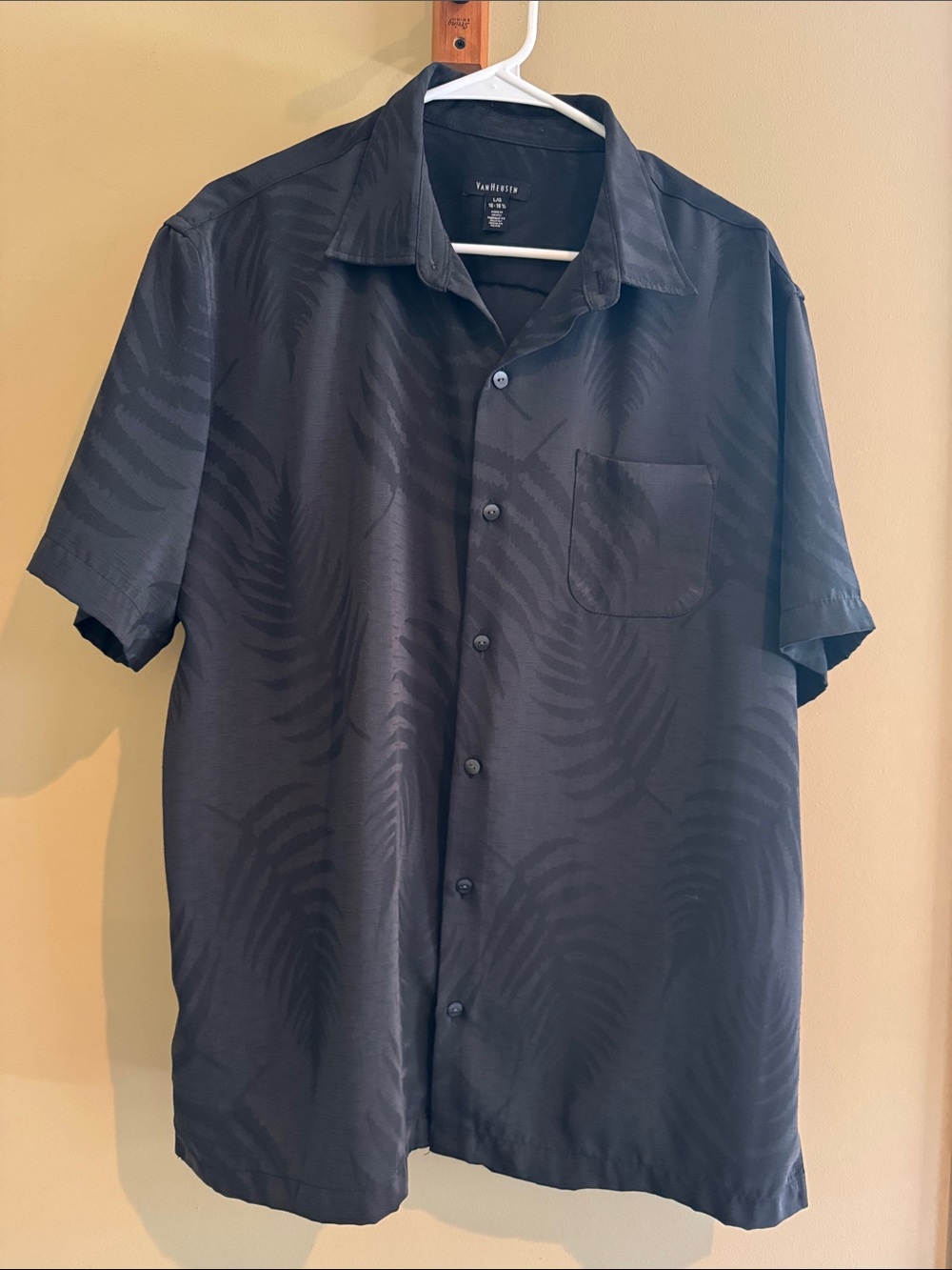 Van Heusen Black Short-Sleeve Shirt with Tonal Leaf Print